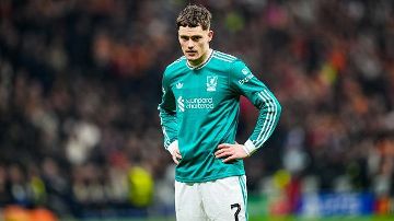 Jamie Carragher after Liverpool loss: They are a 'million miles off'