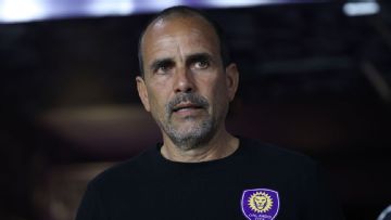 Oscar Pareja out as Orlando City coach after 6 seasons