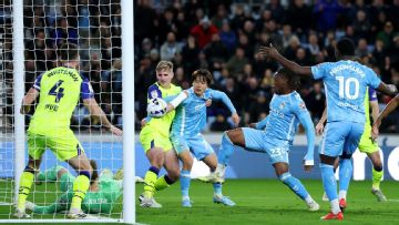 Frank Lampard's Coventry go eight points clear at top of Championship