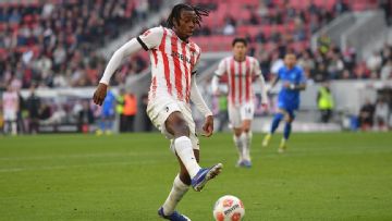 Transfer rumors, news: PL clubs eye move for Freiburg's Manzambi