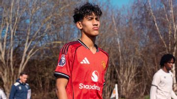 Man United's Carrick: JJ Gabriel, 15, too young to play but is 'big talent'