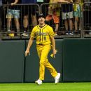 Wilson encontra Banana Ball: Russell Wilson participa de passeio do Savannah Bananas