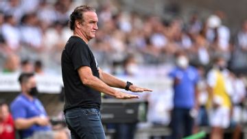 Neymar's Santos appoints Cuca as new coach after Vojvoda dismissal