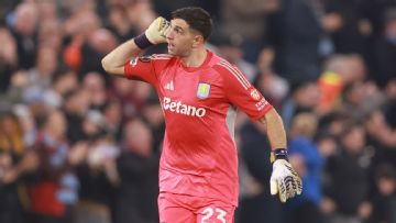 'Big kid' Emi Martínez leads Aston Villa to Europa League last 8