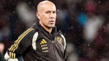 Jardim indica quantos reforços Flamengo busca no mercado e 'reage' a rumor de titular negociado: 'Assinou com alguém?'