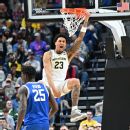 अरकंसास के एकफ ने रीबॉक के साथ ऐतिहासिक हस्ताक्षरित जूता सौदा किया