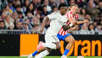 Real Madrid vs Atlético Madrid LIVE: Valverde hits post early on for hosts