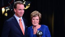 Peyton Manning: Pat Summitt changed my life