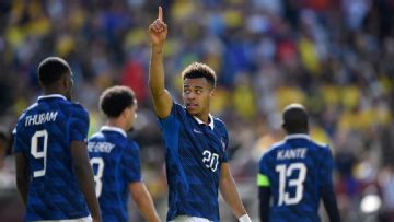 Désiré Doué double sees France down Colombia in style