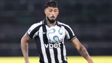 Hoje no Palmeiras, Barboza detona Botafogo nas redes após clube tirar suas fotos de estádio