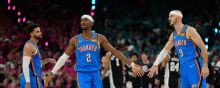 Con aporte de 76 puntos de su banca, OKC gana el Juego 3