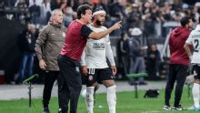 Memphis fica? Diniz é direto sobre futuro de astro no Corinthians: 'Algo que foge das minhas mãos'