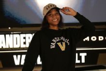 Lauren Hassell, top-10 women's hoop recruit, commits to Vanderbilt