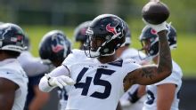 Texans pierden por tiempo indefinido a LB E.J. Speed (cuádriceps)