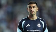 Emiliano MartÃnez completes glove training session in Argentina World Cup boost