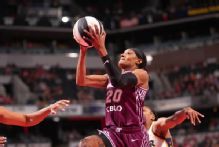 Brittney Sykes exits Tempo's loss to Fever with foot injury