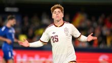 Liverpool vence a Newcastle y ficha a Víctor Muñoz