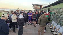 Hinchas de Rampla le entregaron canastas solidarias a jugadores ante el impago de salarios