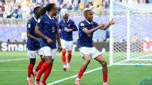 Francia estiró diferencias con Barcola ante Suecia en los 16avos. del Mundial