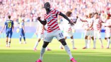 Folarin Balogun channels Michael Jackson after red card suspended