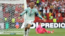 World Cup Daily live: Ronaldo scores first KO goal, Portugal-Croatia level
