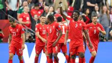 Suíça domina a Argélia, se classifica e aguarda Colômbia ou Gana nas oitavas de final da Copa