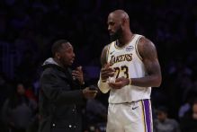 LeBron considerando a Heat, Cavs, Warriors y Sixers, entre otros