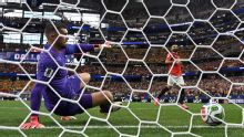 Salah cava pênalti, Egito elimina a Austrália e espera Argentina nas oitavas da Copa do Mundo