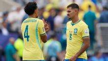 Marquinhos evita cravar permanência na Seleção e cita próprio exemplo ao consolar Bruno Guimarães: 'Não vale a pena'