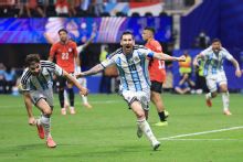 Felipe Melo vai à loucura com Messi em virada da Argentina na Copa: 'É o maior de todos os tempos que vi'