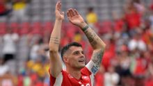Chelsea? Xhaka é direto sobre futuro após ser colocado como '1º sonho' de Xabi Alonso em Londres