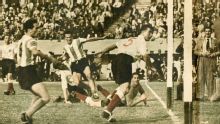 El primer ida y vuelta Argentina vs. Inglaterra: la Catedral, el León de Wembley y el gol imposible de Grillo