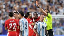 Insólita expulsión a Embolo que dejó a Suiza con 10 ante Argentina