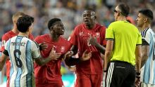 Por que jogador da Suíça foi expulso contra a Argentina? Novidade no VAR da Copa explica
