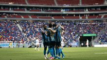 Gabriel Grando defende dois pênaltis e garante vitória do Grêmio sobre Cruzeiro em amistoso