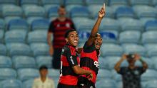 Flamengo terá reunião para decidir possíveis vendas de destaques da base após ida a Portugal; veja os bastidores