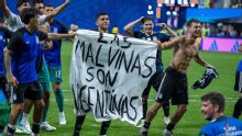 Argentina 'inappropriate' for Falklands banner in England World Cup clash - minister