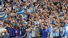 Ingresso mais caro que passagem: quanto custa 'bate-volta' para argentinos verem final da Copa contra Espanha