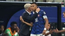 Mbappé exalta Deschamps antes de adeus de técnico à seleção da França: 'Deveríamos ter lhe proporcionado uma despedida melhor'