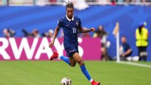 Olise ultrapassa marca de Pelé e mais dois brasileiros com assistências em França x Inglaterra na Copa do Mundo