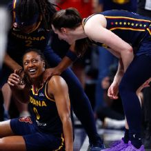 Mitchell posts 10th consecutive 20-point game in Fever's win