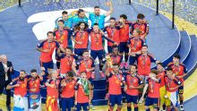 'Somos exemplos...': o que meia da Espanha disse sobre argentinos de costas em entrega de troféu da Copa