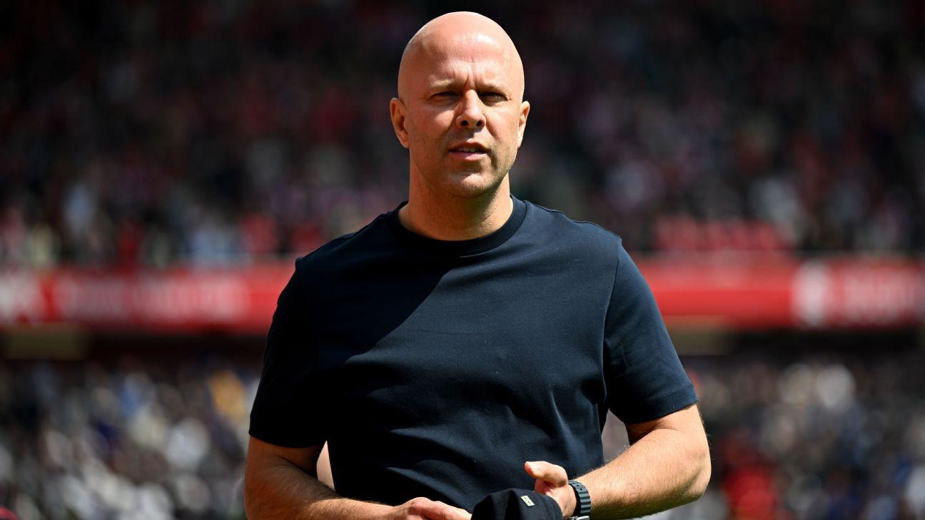 Arne Slot is seeking a return to management after his departure from Liverpool at the end of last season.