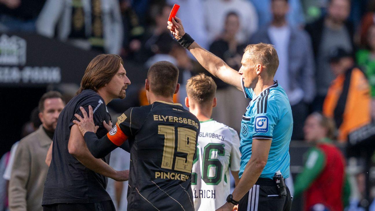 Elversberg coach Vincent Wagner's red card against Borussia Mönchengladbach has been overturned.