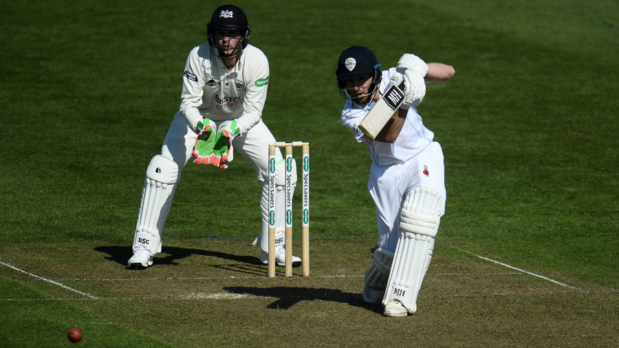 Tom Lace ties up another career-best for Derbyshire on even day in Bristol
