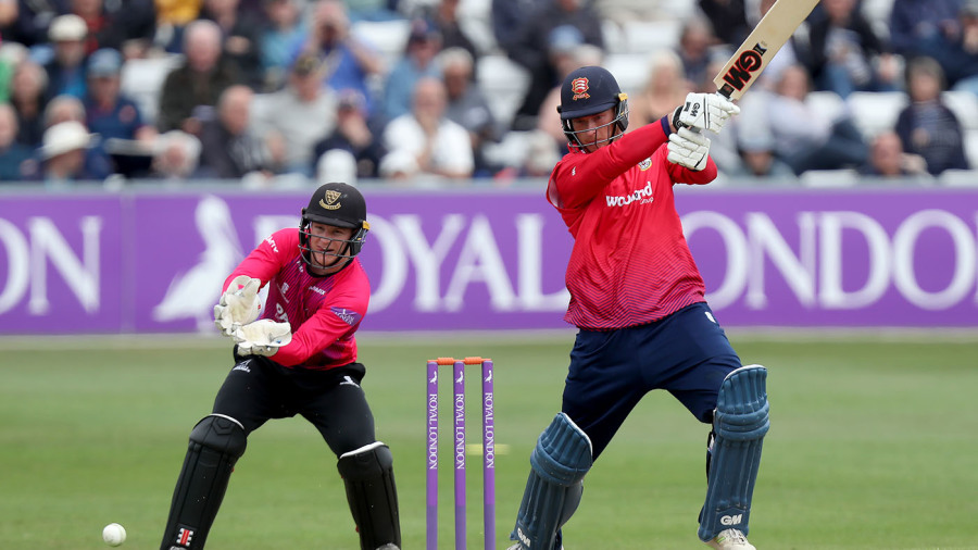 Essex beat Hampshire by 3 wkts (33b rem) - Hampshire vs Essex, Royal ...