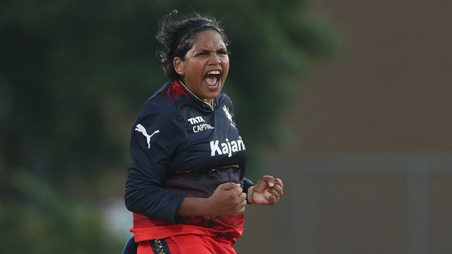 Bangladesh bowl  Asha and Habiba make debuts