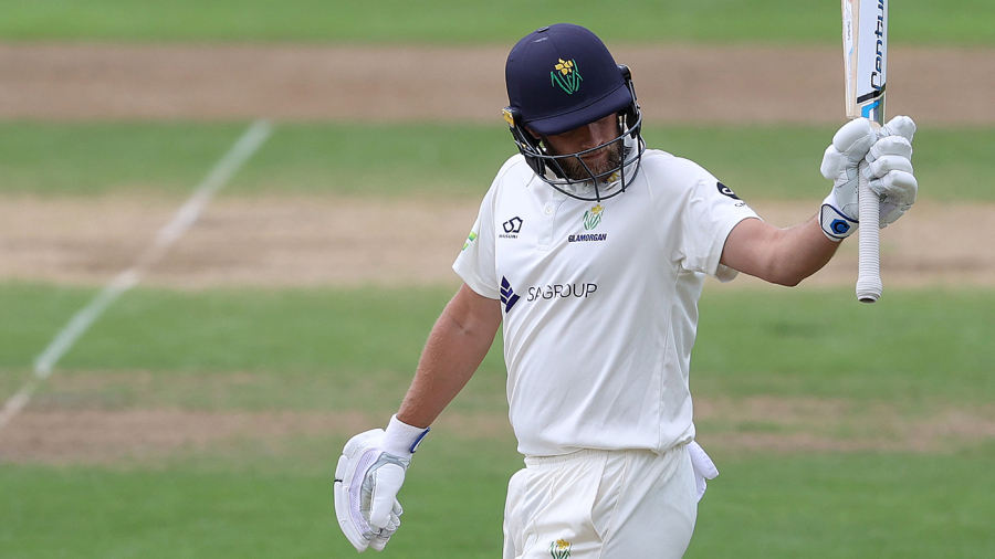 Billy Root makes the running for Glamorgan on rain-shortened day