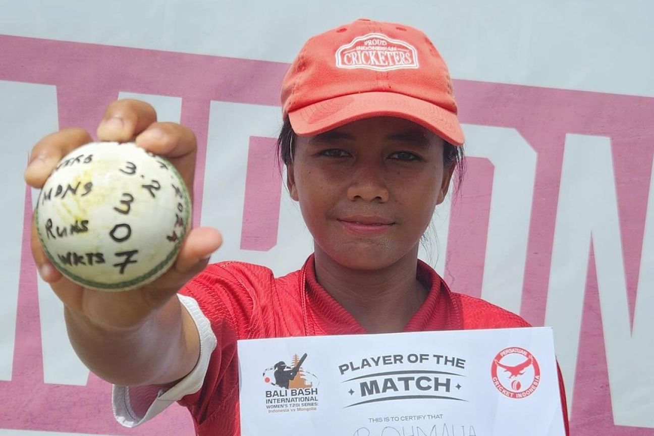Indonesia s Rohmalia smashes women s T20I record with 7 for 0 on international debut