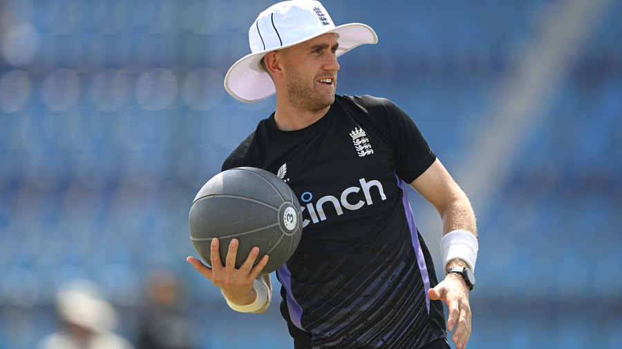 Anderson s golfing absence highlights inexperience of England seamers